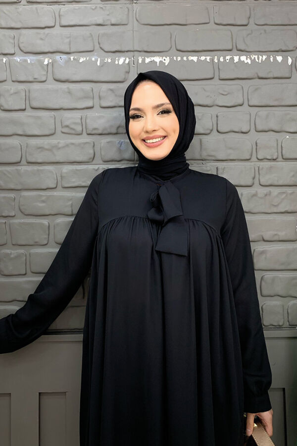 Chiffon-Tunika mit Kragendetail, taillierten Ärmeln und Bündchen, 2454, Schwarz - 4