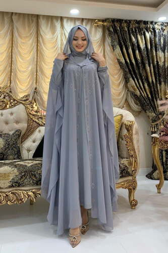 Abendkleid-Anzug aus Chiffon mit Cape und Steinstickerei und Kapuze, 3779 Grau 