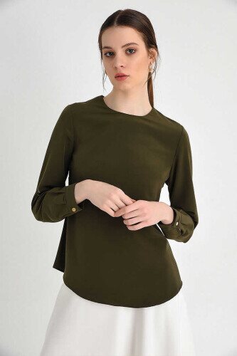 Kurze Unterwäschebluse mit geradem Rundhalsausschnitt und Manschettenknöpfen, 5298 Khaki - 1